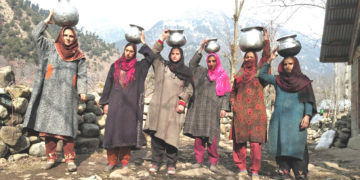 بنگڈار گترو ترال میں پانی کی قلت سے لوگوں کو مشکلات