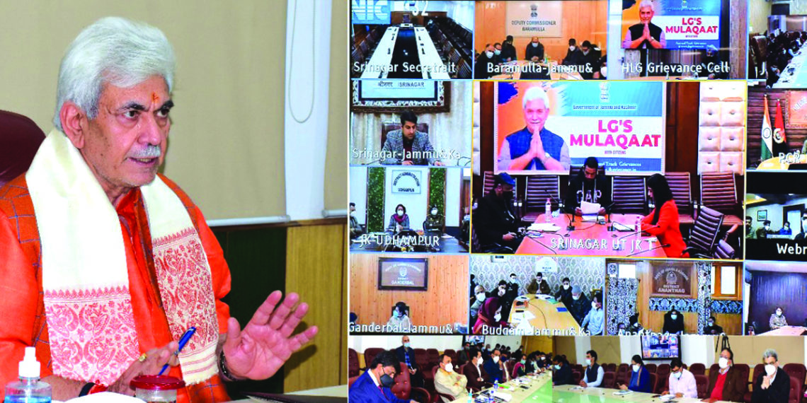 ’ایل جی ملاقات‘پروگرام کے دوران منوج سنہا کی جے کے ۔ آئی جی آر اے ایم ایس کے درخواست دہندگان سے بات چیت