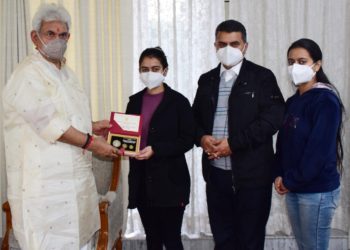 لفٹینٹ گورنر نے نوجوان شطرنج چیمپئن آروشی کوتوال کو مبارکباد دی