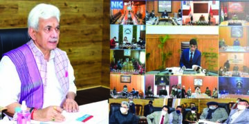 لیفٹنٹ گورنر نے کووِڈ -19 کی صورتحال کا جائزہ لیا،  ٹاسک فورس ، ترقیاتی کمشنروں اور ایس پیز کے ساتھ کووڈ تخفیفی اقدمات پر تبادلہ خیال