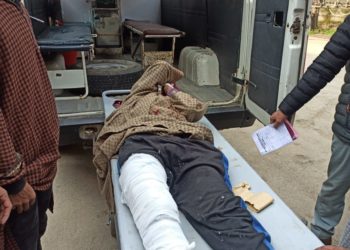 کنگہ لورہ ترال میں سومو دیوار کے ساتھ ٹکرا گئی، کئی مسافر زخمی
