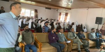 ڈگری کالج ترال میں ٹی بی کے عالمی دن پر آگاہی پروگرام