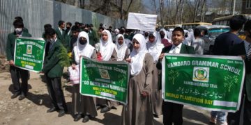 ماحولیاتی تحفظ: ہمدرد گرائمر اسکول ترال کی جانب سے ریلی
