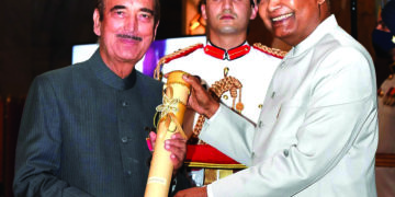صدر جمہوریہ نے 64 شخصیات کو پدم ایوارڈ سے نوازا
