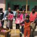 ترال میں رضاکارانہ تنظیموں کی جانب سے مفت اسکولی بیگ تقسیم