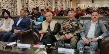 اونتی پورہ میں فوج نے جشن بہارترال منایا