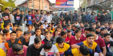 ترال میں پولیس کی جانب سے دوڑ کا اہتمام