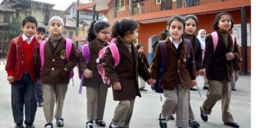 یکم نومبر سے سکول ایجو کیشن محکمہ تعلیمی اداروں کے اوقات کو دوبارہ ترتیب دے گا۔