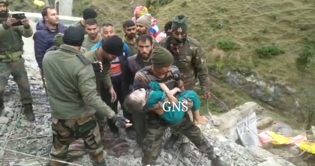 پونچھ میں مکان پر مٹی کا تودہ گرآیا، ماں بیٹی لقمہ اجل کنبے کے 2مرد افراد زخمی