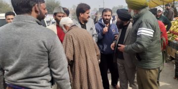 الطاف ٹھاکر نے ترال کے مختلف علاقوں کا دورہ ،عوامی وفود سے ملاقی