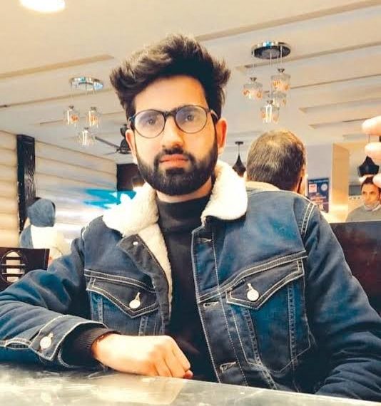 بانڈی پورہ کا نوجوان قلم کار سماجی تبدیلی لانے کے لیے لکھتے ہیں۔