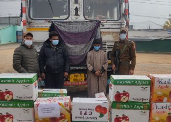 اونتی پورہ اورسوپور میں پولیس کارروائی،5منشیات فروش گرفتار کیا _190 کلو پھکی ضبط، کوڈین برآمد_