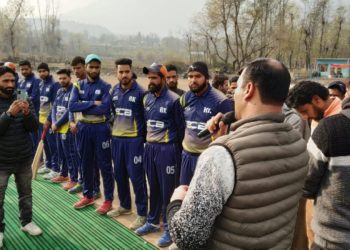 ترال میں بٹہ گنڈ پرائمر لیگ آغاز ڈی ڈی سی ممبر آری پل کی مہمان خصوصی کی حثیت سے شرکت