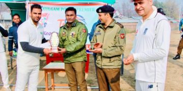 ضلع کولگام میں T20  ناکآوٹ پرائمر  کرکٹ ٹورنامنٹ جاری ,    پولیس سب ڈویژن دمہال ہانجی پورہ کی ٹیم نے سب ڈویژن کولگام کو میچ میں دی شکست