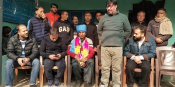 محکمہ جل شکتی میں کام کرنے والے ملازم محمد اکبر ساکن جواہر پورہ لام ترال آج نوکری سے سبکدوش ہوئے۔اس حوالے ترال میں ایک تقریب منعقد ہوئی جس میں محمد اکبر کے آج تک کی کام کاج کو سراہا گیا ہے