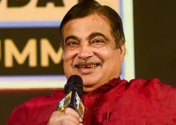 15 سال پرانی سرکاری گاڑیوں کو ختم کیا جائے گا: نتن گڈکری