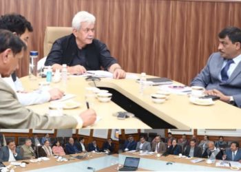 ایل جی منوج سنہا نے شہروں میں جاری پبلک آؤٹ ریچ پروگرام ‘مائی ٹاؤن، مائی پرائیڈ’ کا جائزہ