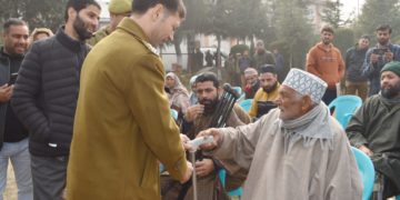 بڈگام پولیس کی جانب سے منفرد پروگرام منعقد
