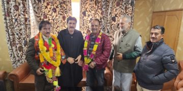 بی جے پی جے کے سربراہ رویندر رینہ کی طرف سے کی گئی بڑی تنظیمی تبدیلی جنہوں نے نئے ضلعی صدور کا تقرر کیا اور پورے UT کے تمام اضلاع میں بی جے پی کو ایک نئی تحریک دینے کے لیے تیار ہیں۔ بی جے پی کو ایک نئی ٹیم کے ساتھ ایک نیا دھکا ملے گا اور جموں کشمیر میں ایک زیادہ متحرک قوت کے طور پر ابھرے گی۔ اضلاع کے تمام نئے سربراہان بی جے پی کے پرعزم سپاہی ہیں جو پارٹی کو آگے بڑھانے کے لیے اپنی پوری کوشش کرنے کے لیے تیار ہیں (بی جے پی جے کے ترجمان