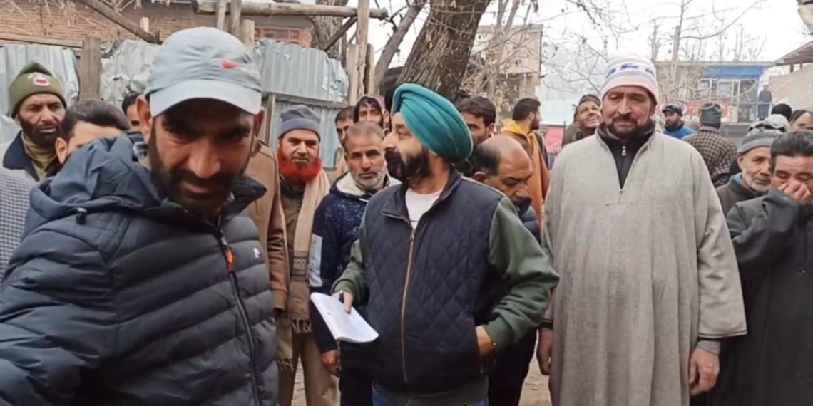ڈی ڈی سی ممبر ترال نے متعدد گاﺅں کا دیہات کا دورہ