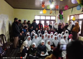 محکمہ تعلیم میں 32برس تک خدمات انجام دینے والی استانی نوکری سے سبکدوش