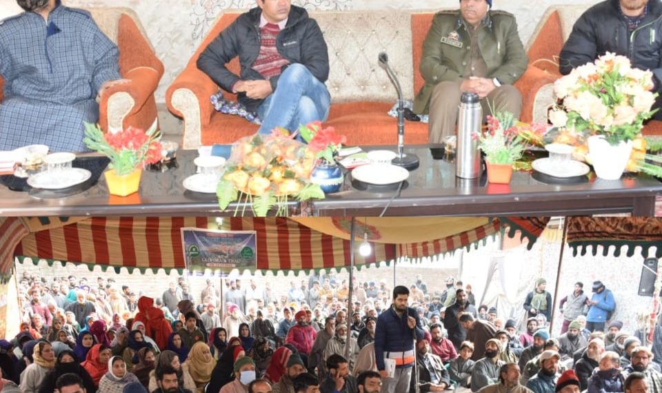 بلاک دیواس گورننس کو دہلیز پر لا رہا ہے: بصیر الحق چودھری، ڈی ڈی سی پلوامہ