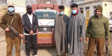 بڈگام میں24 گھنٹے میں ڈکیٹی کا معاملہ حل ، 03 گرفتار،گاڑی ضبط