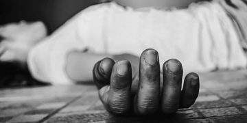 کیا سوپور کی نوعمر طالبہ کی ’خودکشی‘ غربت کا نتیجہ ہے؟ ،دلخراش کہانی غمزدہ ماںکی زبانی