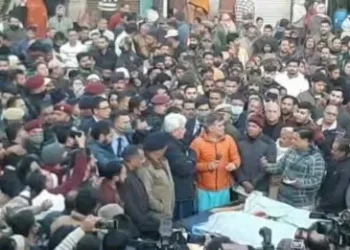 ڈانگری راجوی میں مہلوک عام شہریوں کے آخری رسومات ادا