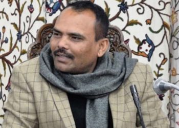 کشمیرمیں تعینات اکثرپنڈت ملازمین کی اپنی ڈیوٹیوں پر واپسی :صوبائی کمشنرکشمیرپی کے پول