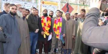 ڈی ڈی سی پکھر پورہ نے بارہ کروڑ کے دو سڑک پروجکٹوں کا افتتاح کیا