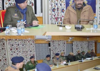 ڈی آئی جی جنوبی کشمیر نے اونتی پورہ میں کرائم ،سیکیورٹی جائزہ اجلاس کی صدارت کی۔
