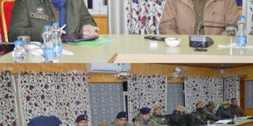 ڈی آئی جی جنوبی کشمیر نے اونتی پورہ میں کرائم ،سیکیورٹی جائزہ اجلاس کی صدارت کی۔