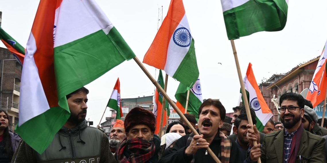 سری نگر میں بھاجپا رہنماﺅں کی جانب سے ترنگا ریلی نکالی گئی