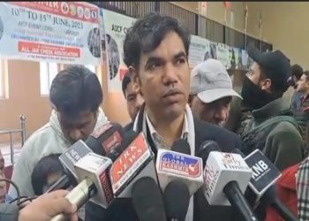 انتظامیہ کا کام تجاوزات کی حفاظت کرنا ، اسے ہر قیمت پر کریں گے:صوبائی کمشنر کشمیر