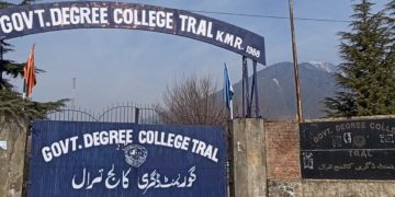50روزہ سرمائی تعطیلات کے بعد کشمیراور وادی چناب میں کالج دوبارہ کھل گئے