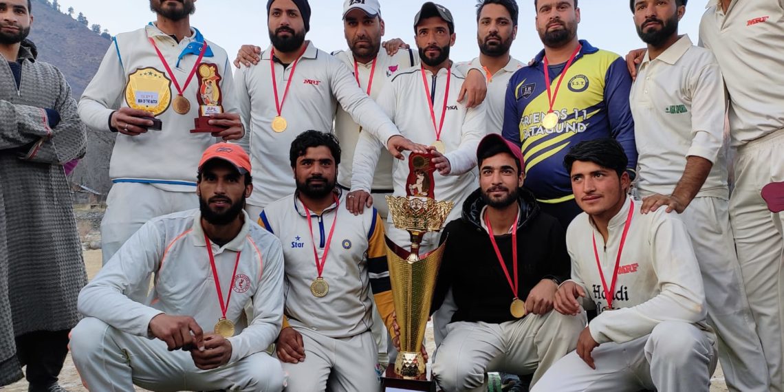 سیر پرائمر لیگ کو بٹہ گنڈ ترال نے اپنے نام کیا