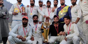 سیر پرائمر لیگ کو بٹہ گنڈ ترال نے اپنے نام کیا