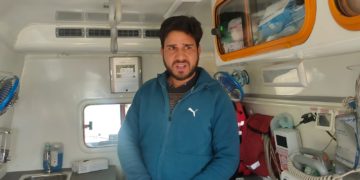 ترال میں کرٹیکل کیرایمولنس108 کے ساتھ منسلک ٹیکنشن نے زچہ اور بچہ کی جان بچائی
