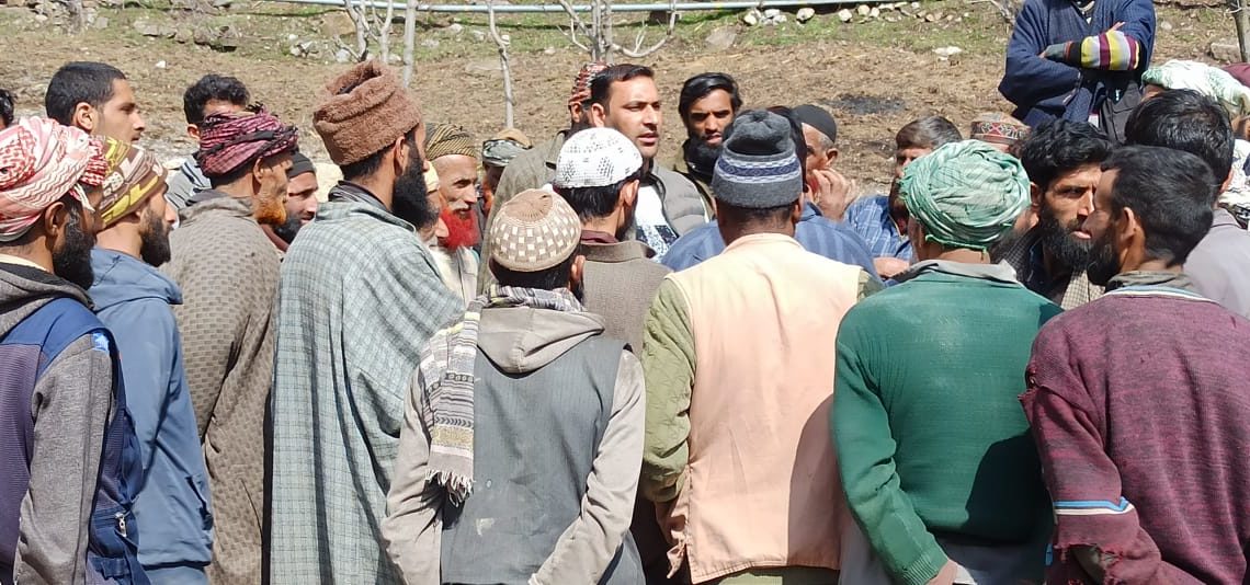 ڈی ڈی سے ممبر آری پل منظور احمد گنائی کا دورہ حاجن