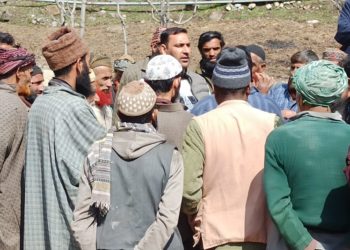 ڈی ڈی سے ممبر آری پل منظور احمد گنائی کا دورہ حاجن