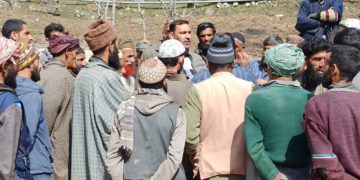 ڈی ڈی سے ممبر آری پل منظور احمد گنائی کا دورہ حاجن