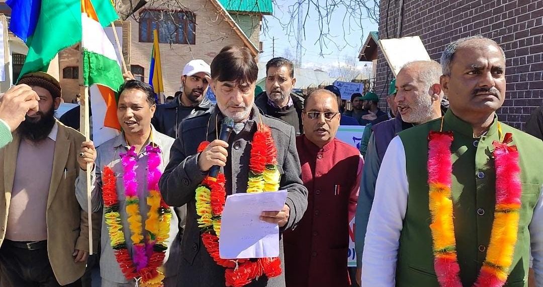 جموں و کشمیر نیشنلسٹ پیپلز فرنٹ کااننت ناگ میں منشیات مخالف ریلی