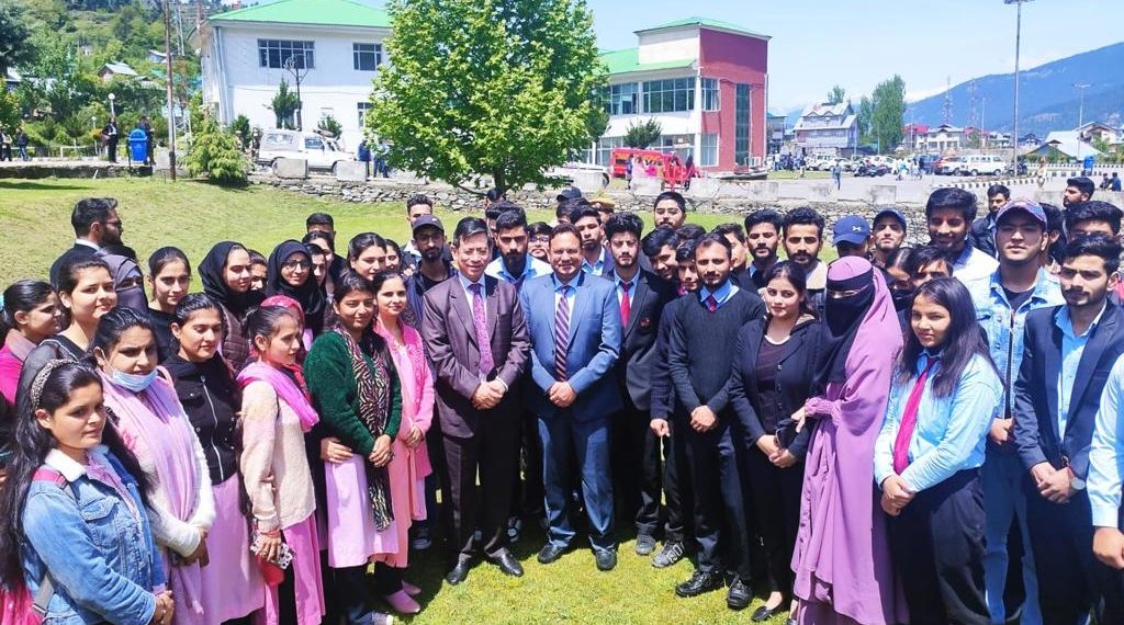 چیف جسٹس کا ضلع ڈوڈہ کا 2 دِن کا دورہ اِختتام پذیر