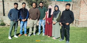 سکاوٹس اینڈ گائیڈس کے ممبران کیSDPOترال کے ساتھ میٹنگ منعقد