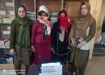 بارہمولہ میں2 خواتین 3 منشیات فروشوں گرفتار