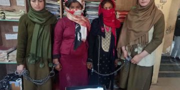 بارہمولہ میں2 خواتین 3 منشیات فروشوں گرفتار