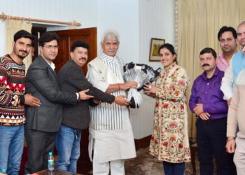 All Minority Employees Association Kashmir calls on Lt Governor