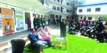 محنت کشوں کا عالمی دن :ضلع پلوامہ میں کئی تقاریب کا انعقاد