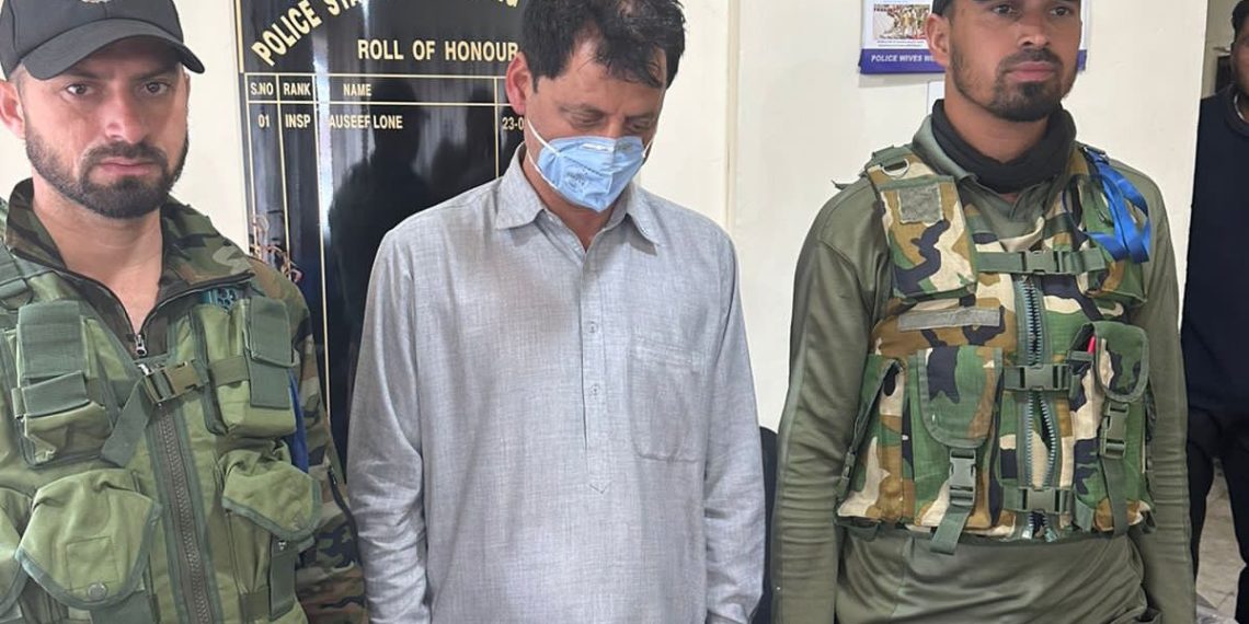 سکول پرنسپل چھیڑ چھاڑ کے الزام میں گرفتار، نوکری سے معطل، تحقیقات شروع